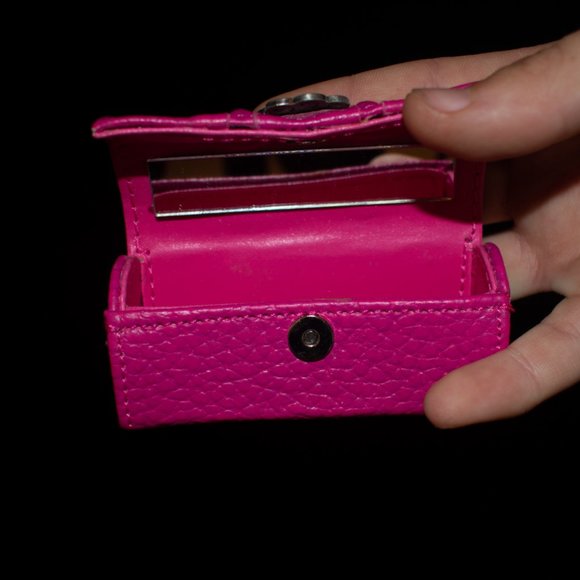 VNTG 80's Pink Leather Lipstick Carrier w/ Mirror - Picture 3 of 4